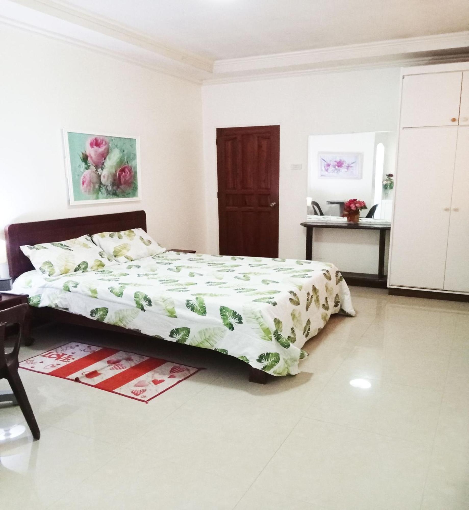 Leizel'S Bed & Breakfast Palompon Esterno foto