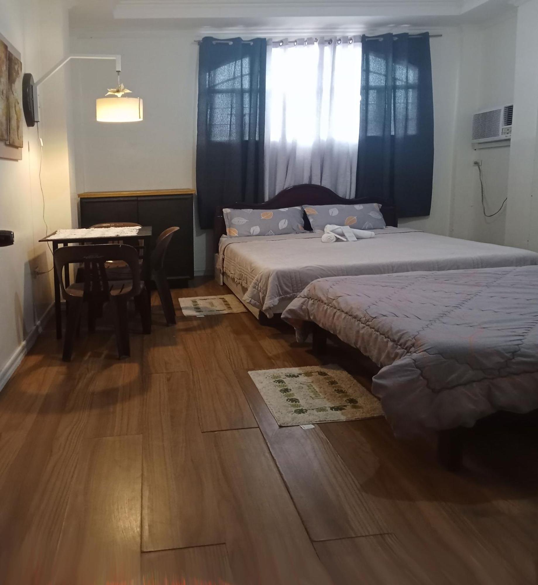 Leizel'S Bed & Breakfast Palompon Esterno foto